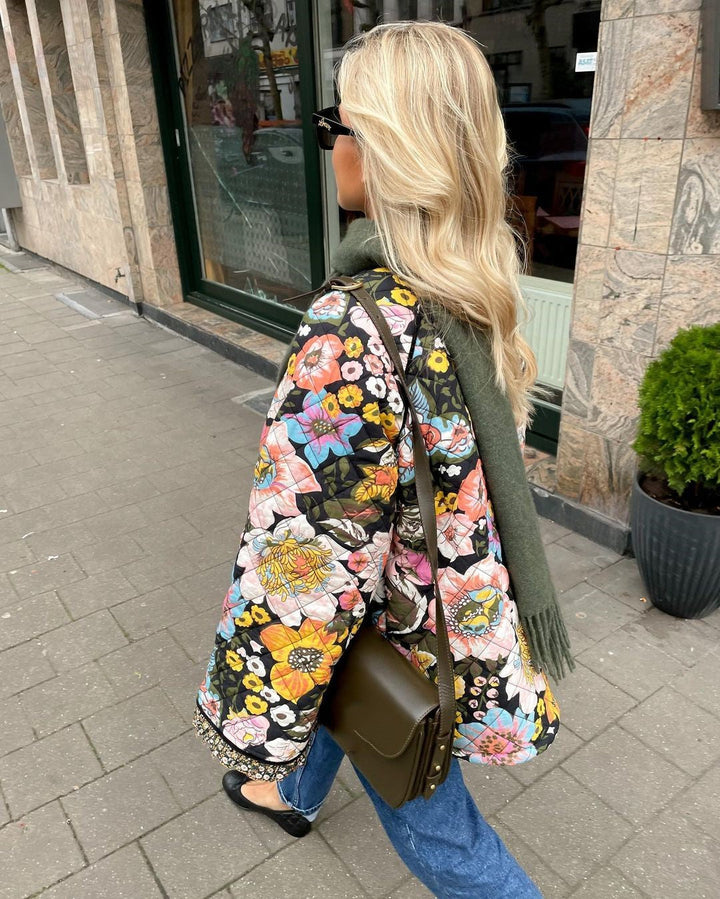 Lola™ - Elegant og unik jakke